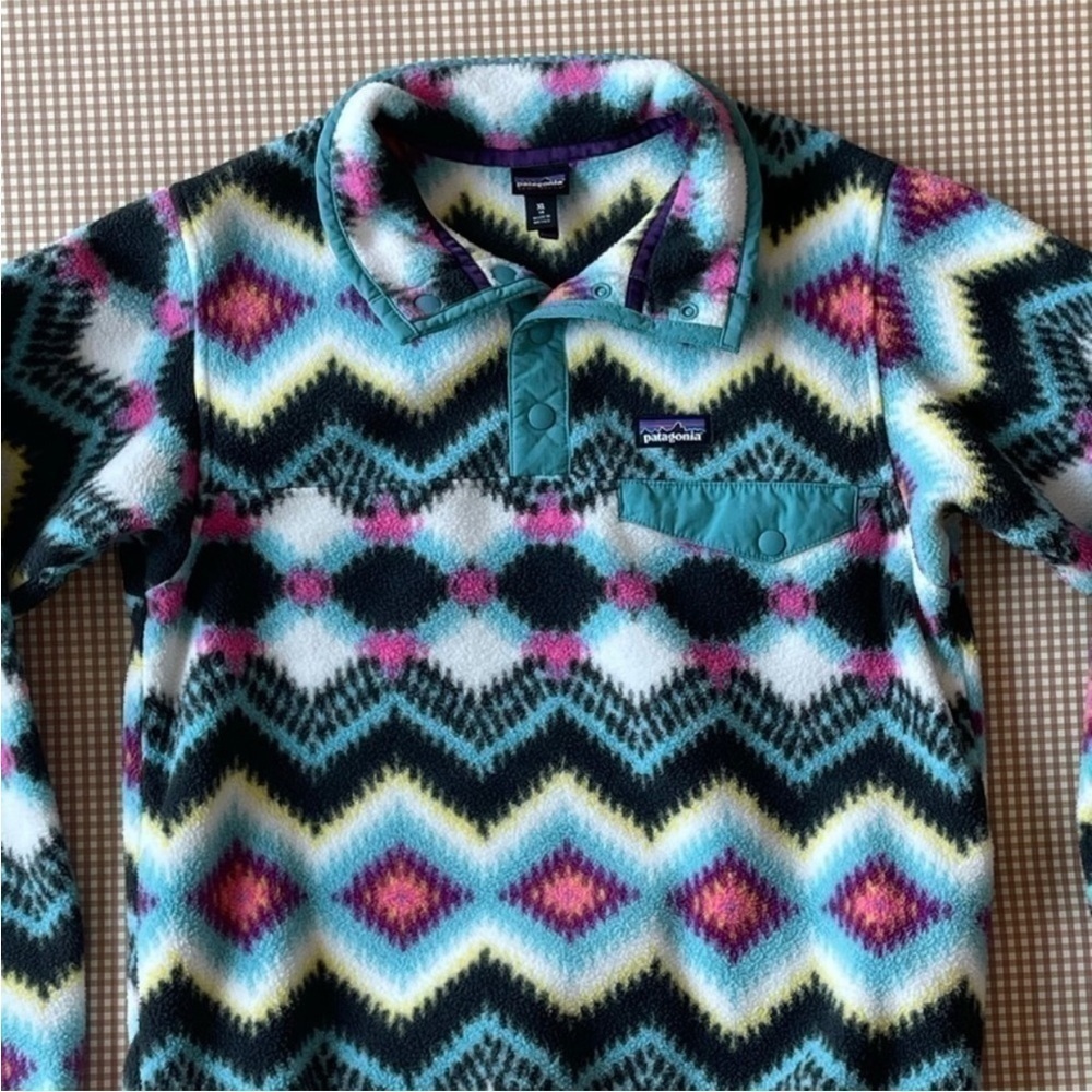 Patagonia Synchilla Snap-T tribal print fleece pullover.
Size XL. 14 years - Picture 2 of 15